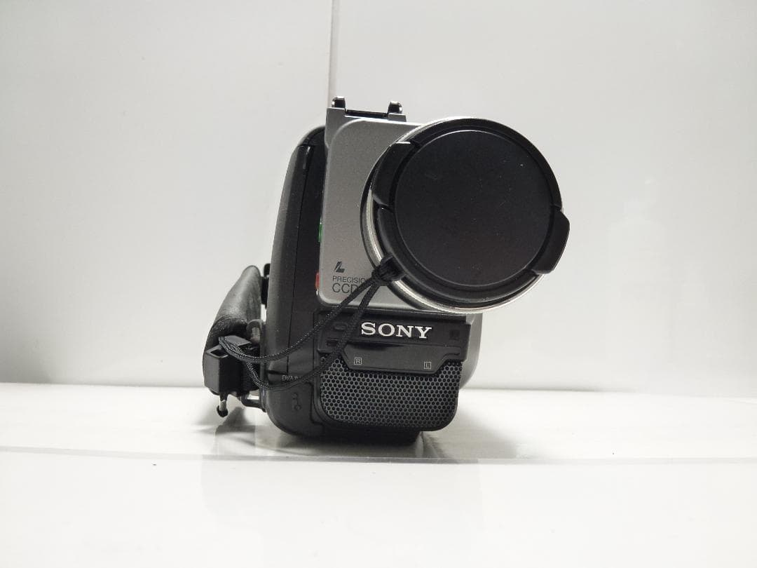 希少　動作品　SONY ソニービデオカメラ　 DCR-TRV735　8mmテープ