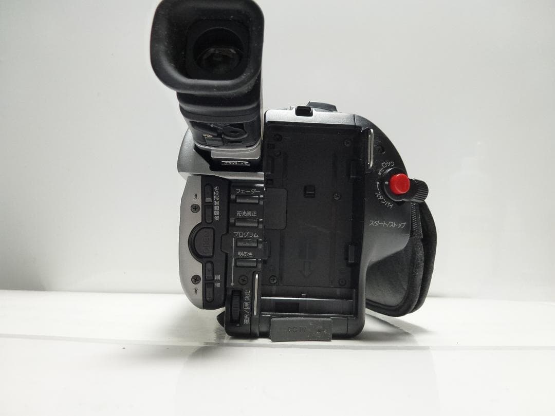 希少　動作品　SONY ソニービデオカメラ　 DCR-TRV735　8mmテープ