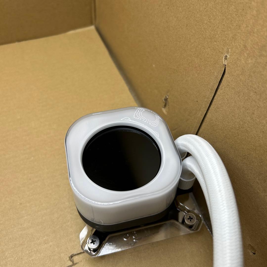 動作未確認　iCUE LINK TITAN 360 RX LCD