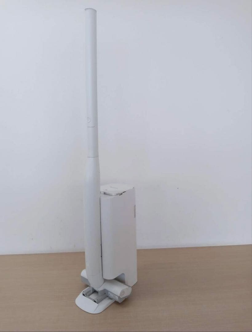 Panasonic MC-NS10K コードレス掃除機 2021年製