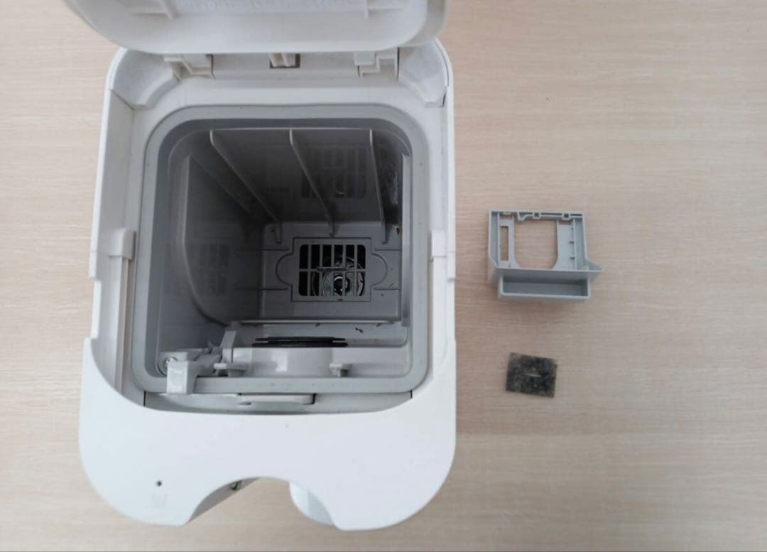 Panasonic MC-NS10K コードレス掃除機 2021年製