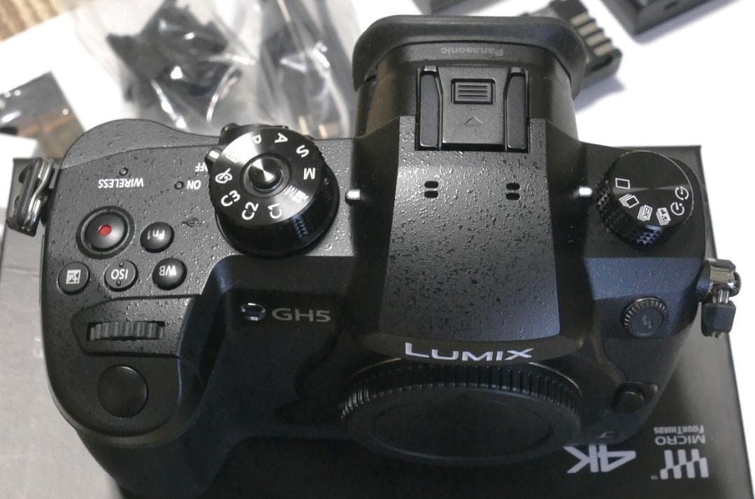 ☆ Panasonic LUMIX DC-GH5 ミラーレス一眼 V-Log ☆