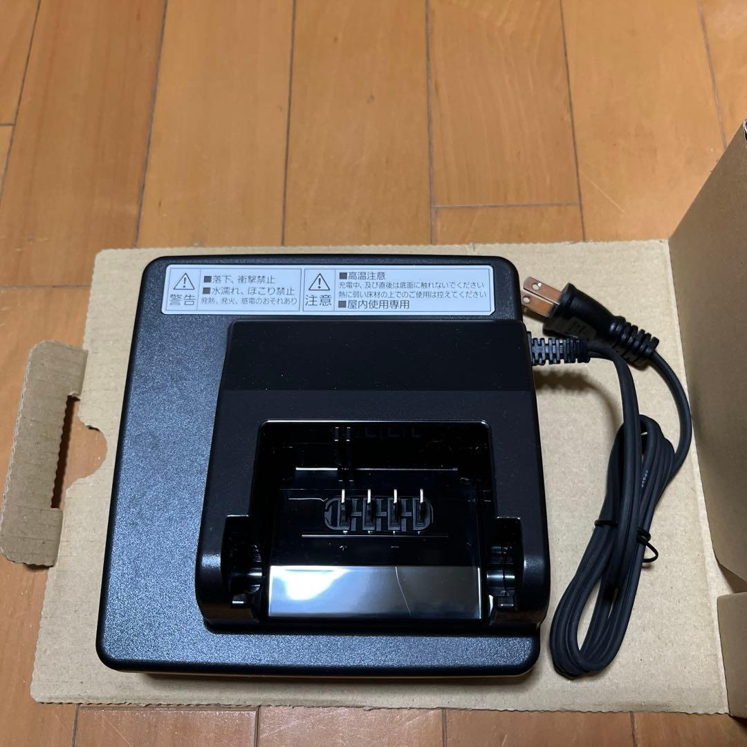 【新品・未使用】Panasonic NKJ075Z 電動自転車用 充電器