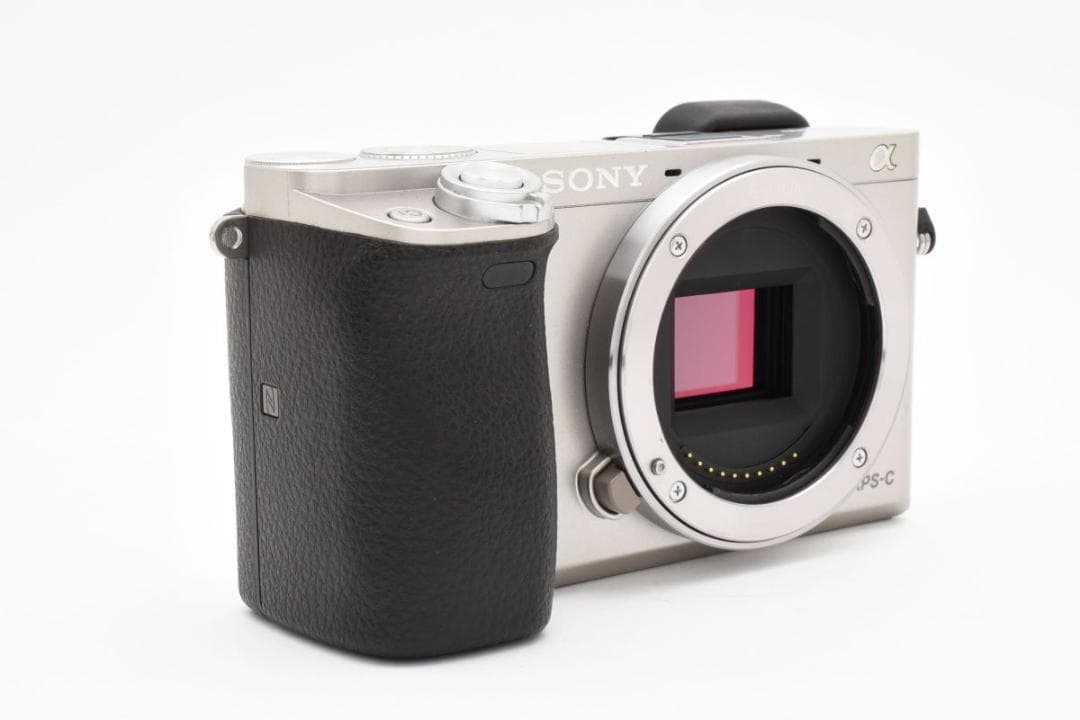 良品 SONY α6000 ボディ 元箱付き ショット数29700回