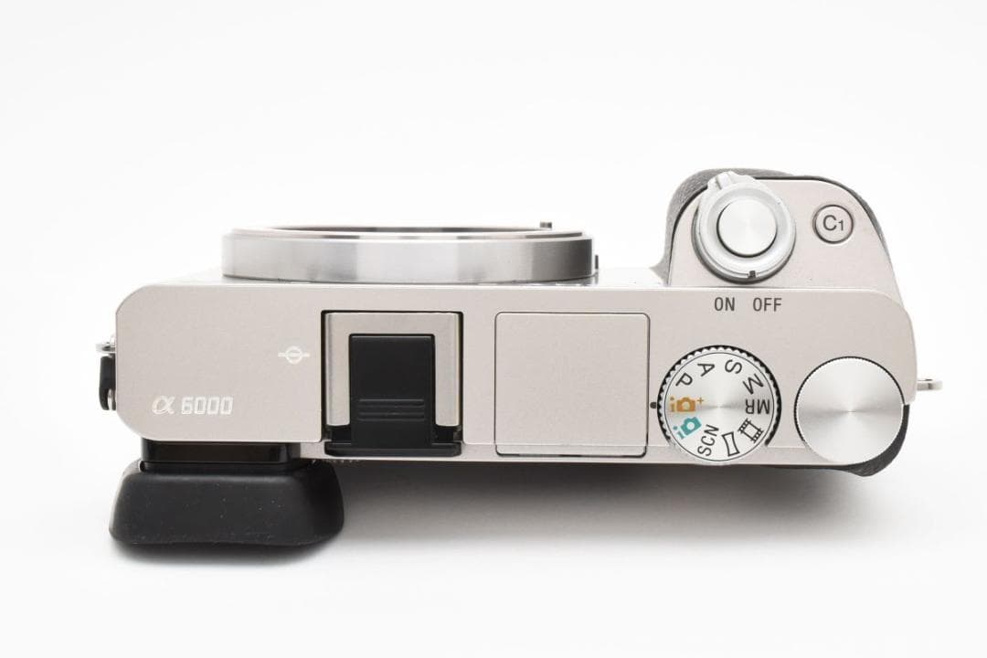 良品 SONY α6000 ボディ 元箱付き ショット数29700回