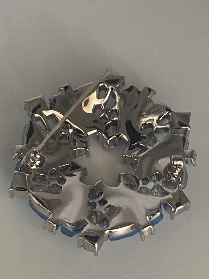 lotuscloud 2514⭐️TRIFARI トリファリヴィンテージブローチ