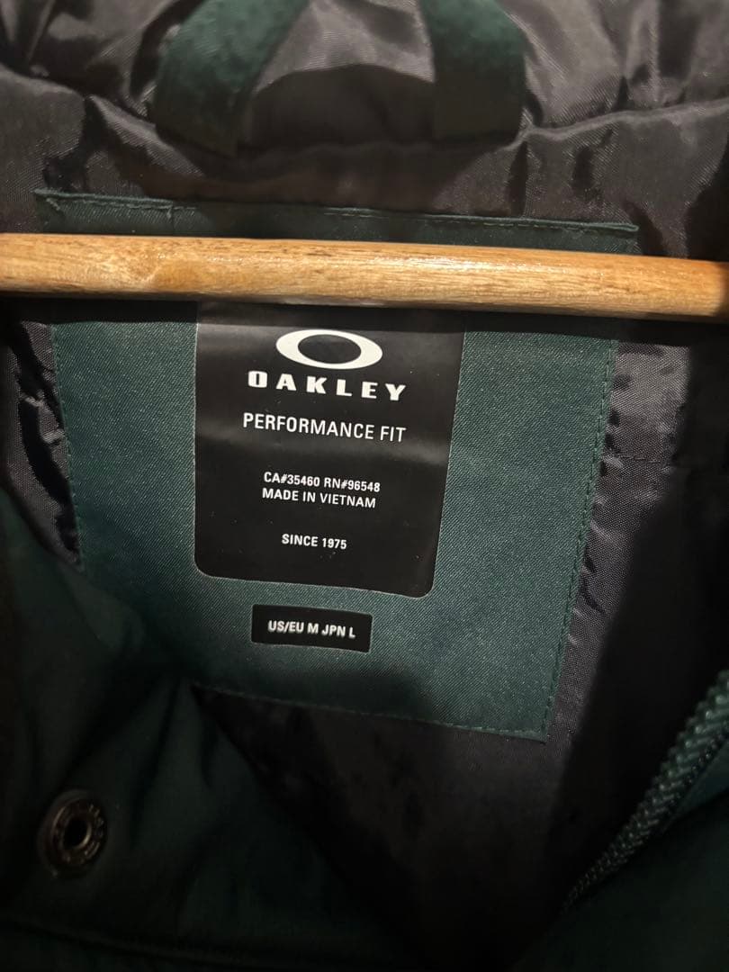 新品 OAKLEY　スノー　ジャケット ウエア　スキー　スノーボード　緑