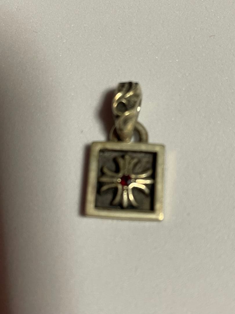 クロムハーツ　フレームドCHルビー