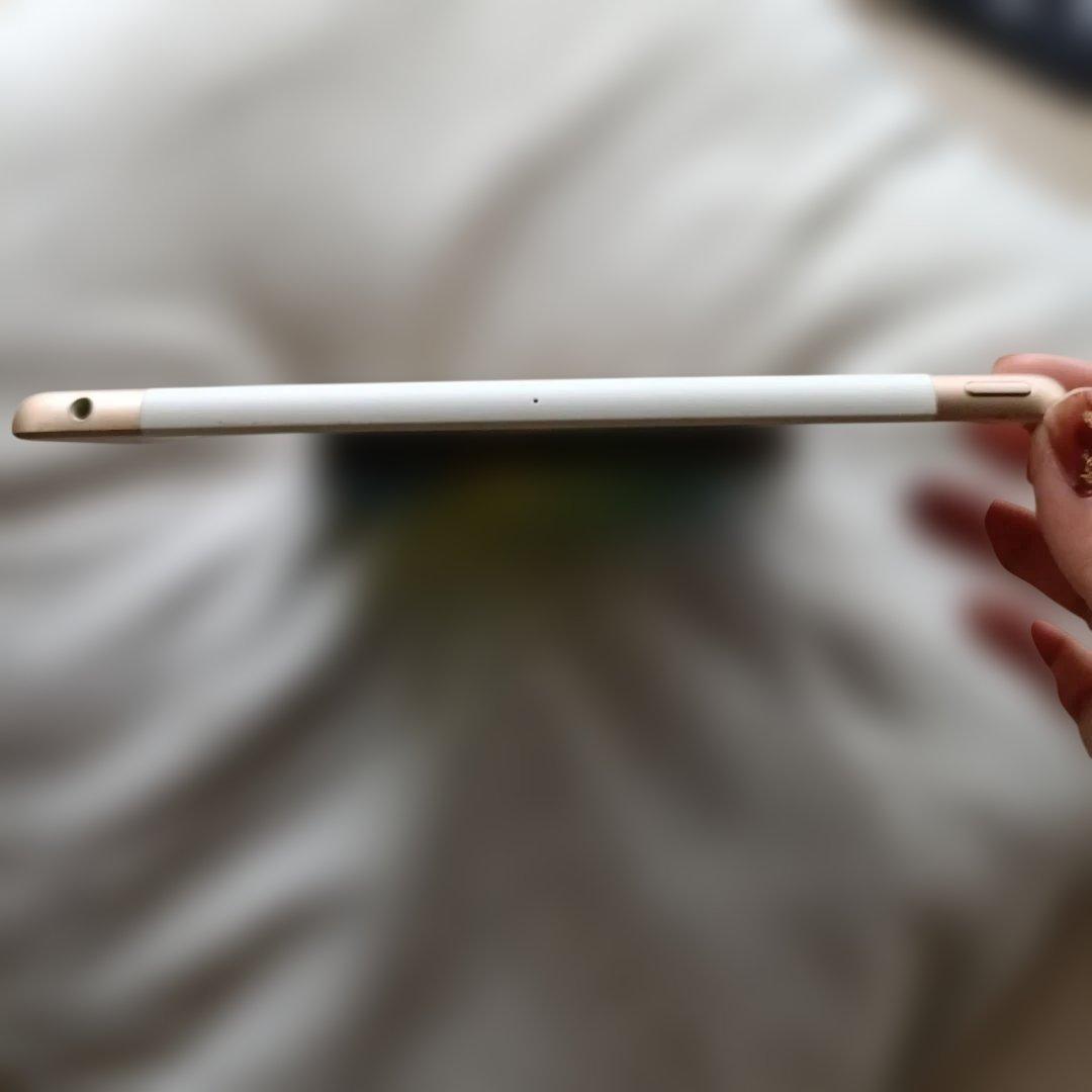 Apple iPad 第5世代　32GB