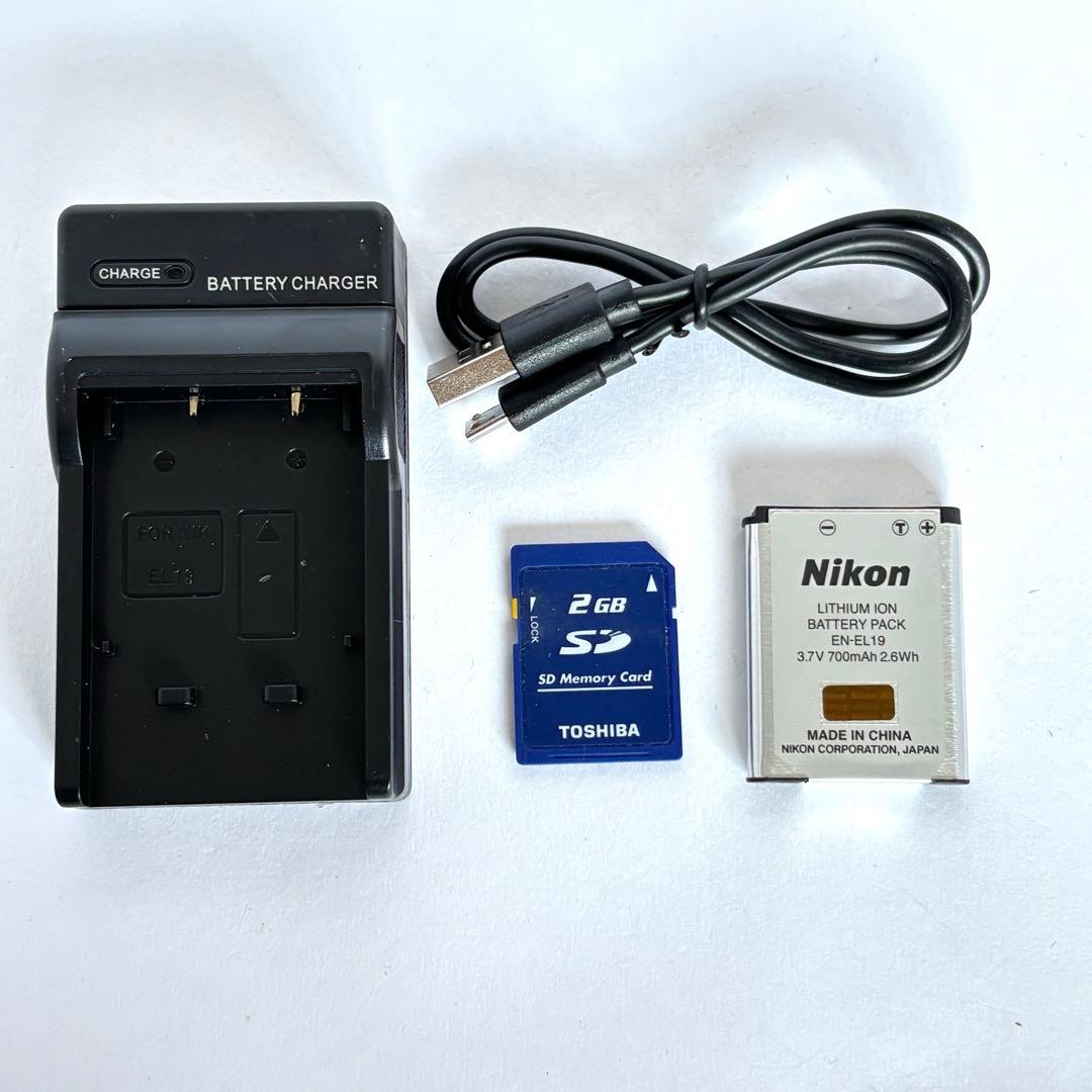 Nikon coolpix A300 ニコン　デジカメ　SDカード付【2GB】