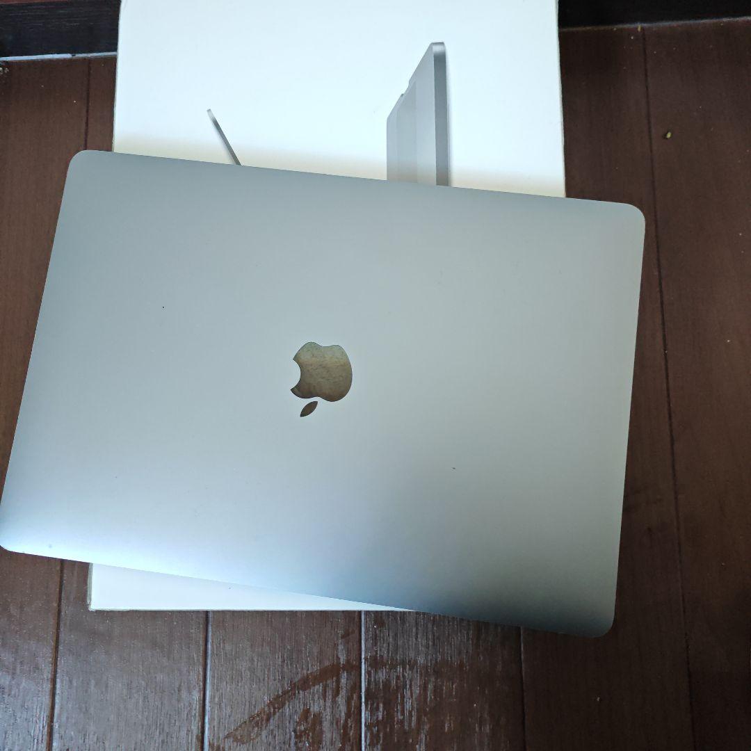 MacBook Pro 2020 i5 16GB　512GB