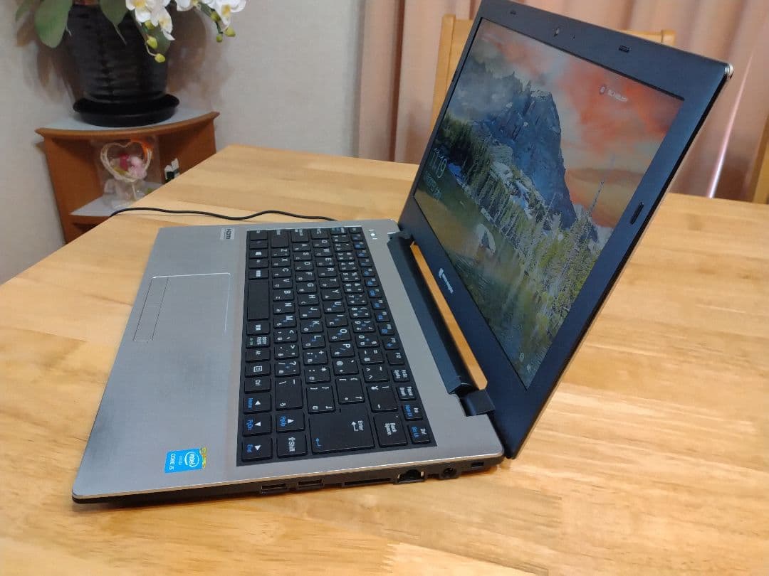 高機能☆マウスコンピュータ core i5 8GB SSD256GB　win10