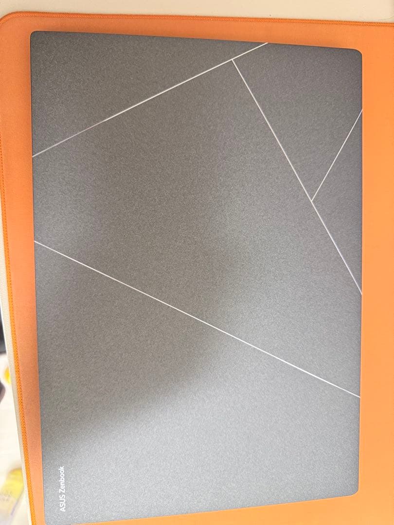 【美品】ASUS Zenbook S 14 / 2028年10月まで保証