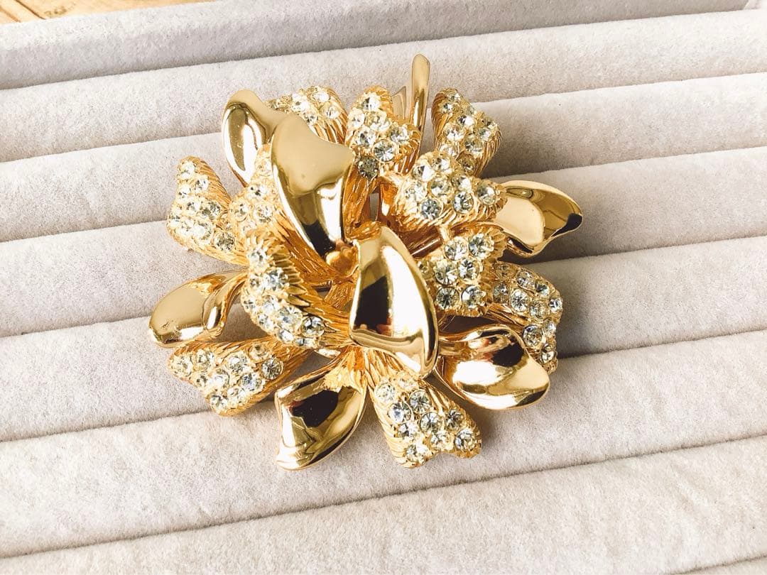 【CINER】サイナー　クリアビジュー　ゴールド　大きいブローチ　アンティーク