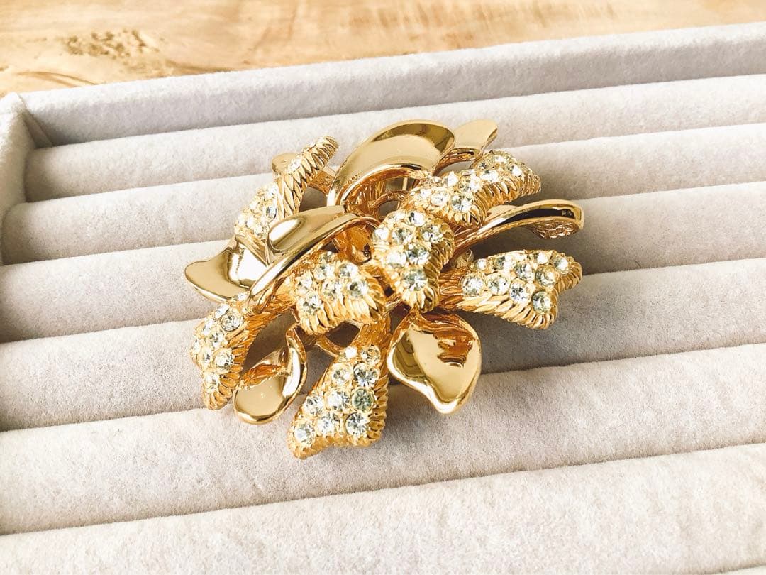 【CINER】サイナー　クリアビジュー　ゴールド　大きいブローチ　アンティーク