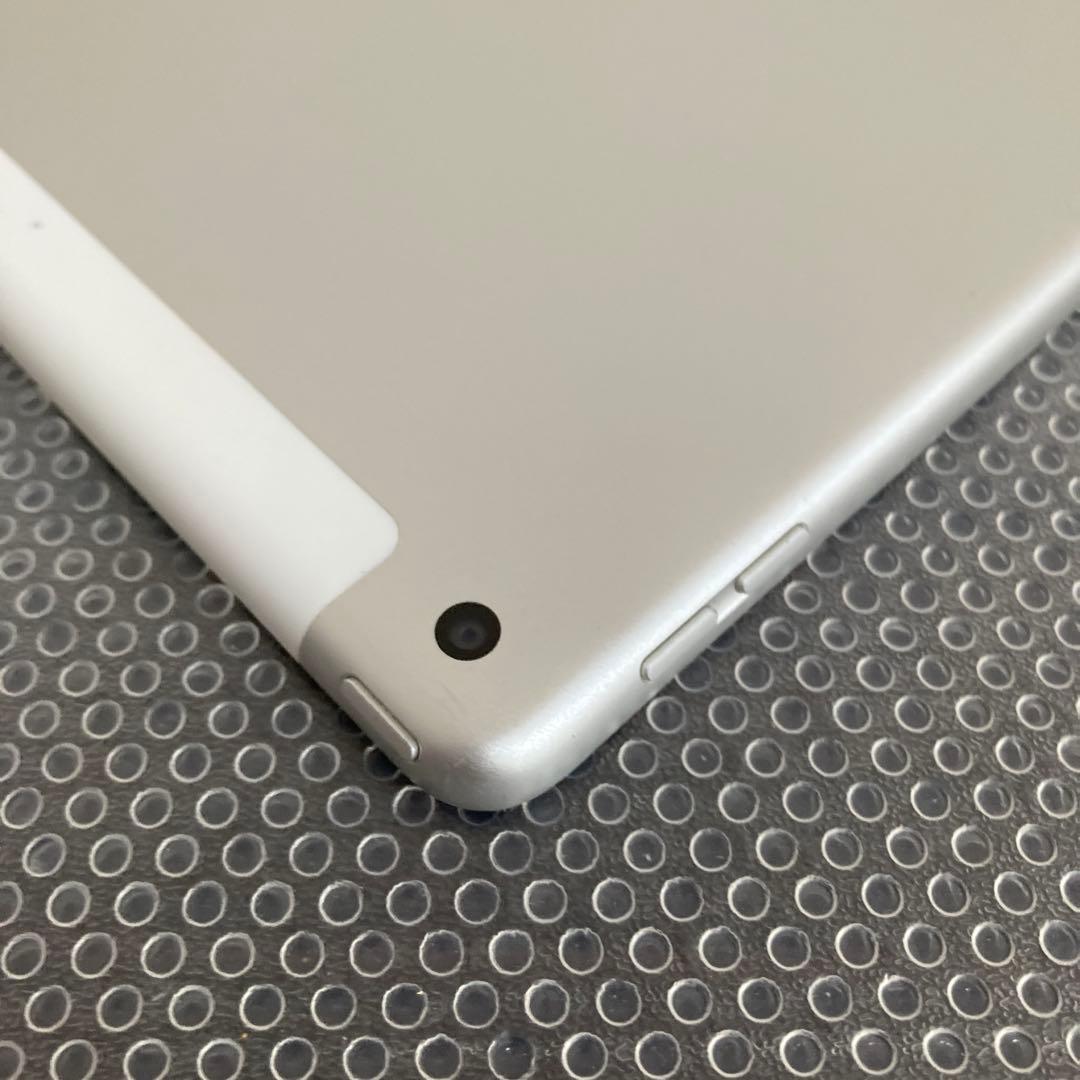 3792【早い者勝ち】電池ほぼ新品☆iPad8 第8世代 32GB SIMフリー