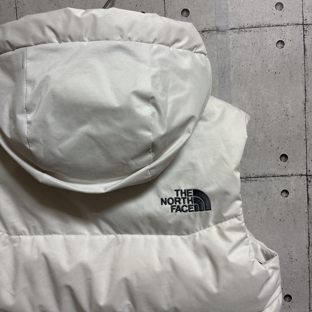 【R.D.Sダウン】ノースフェイス フード付きダウンベスト ホワイト