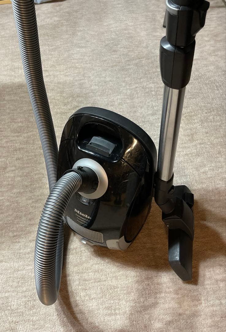 ミーレ　Miele Compact C1 キャニスター掃除機　黒