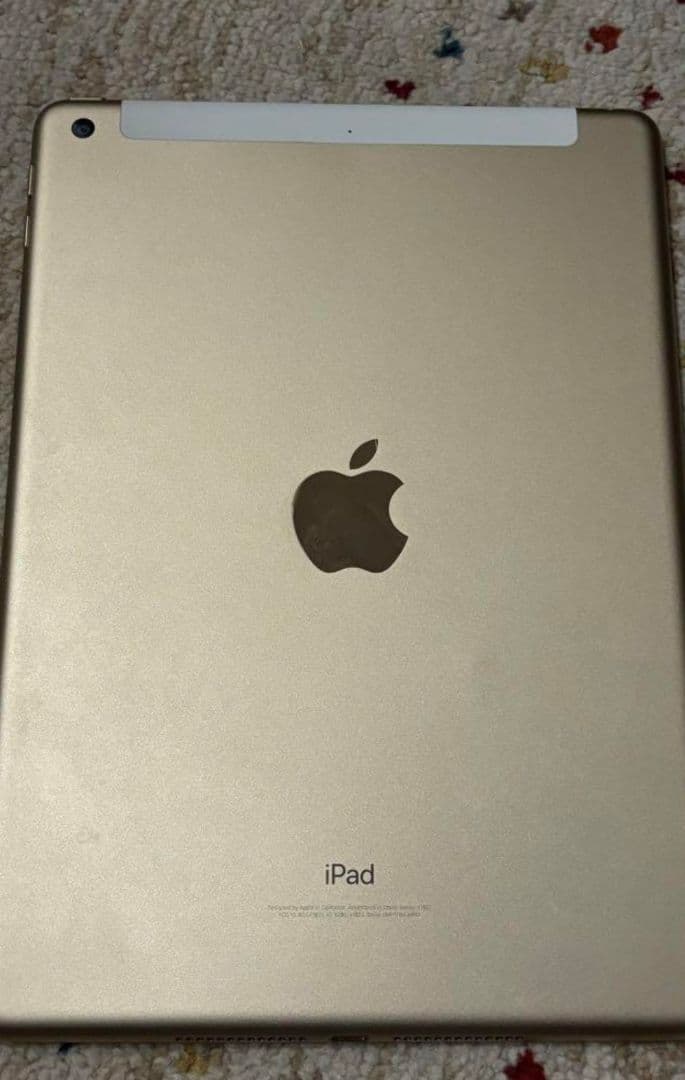iPad 第5世代　A1823　Cellular　ゴールド　32GB