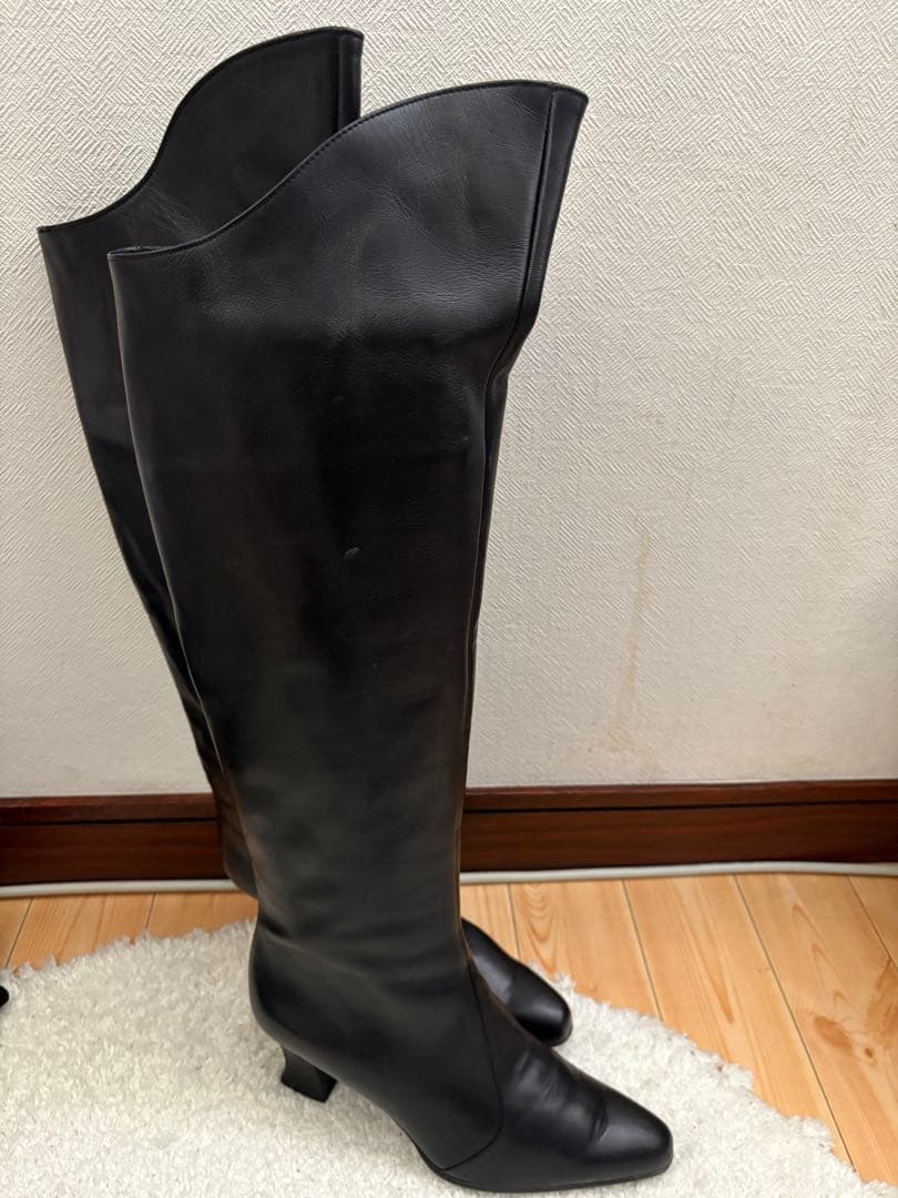 本革　ブラック　ニーハイブーツ 低ヒール