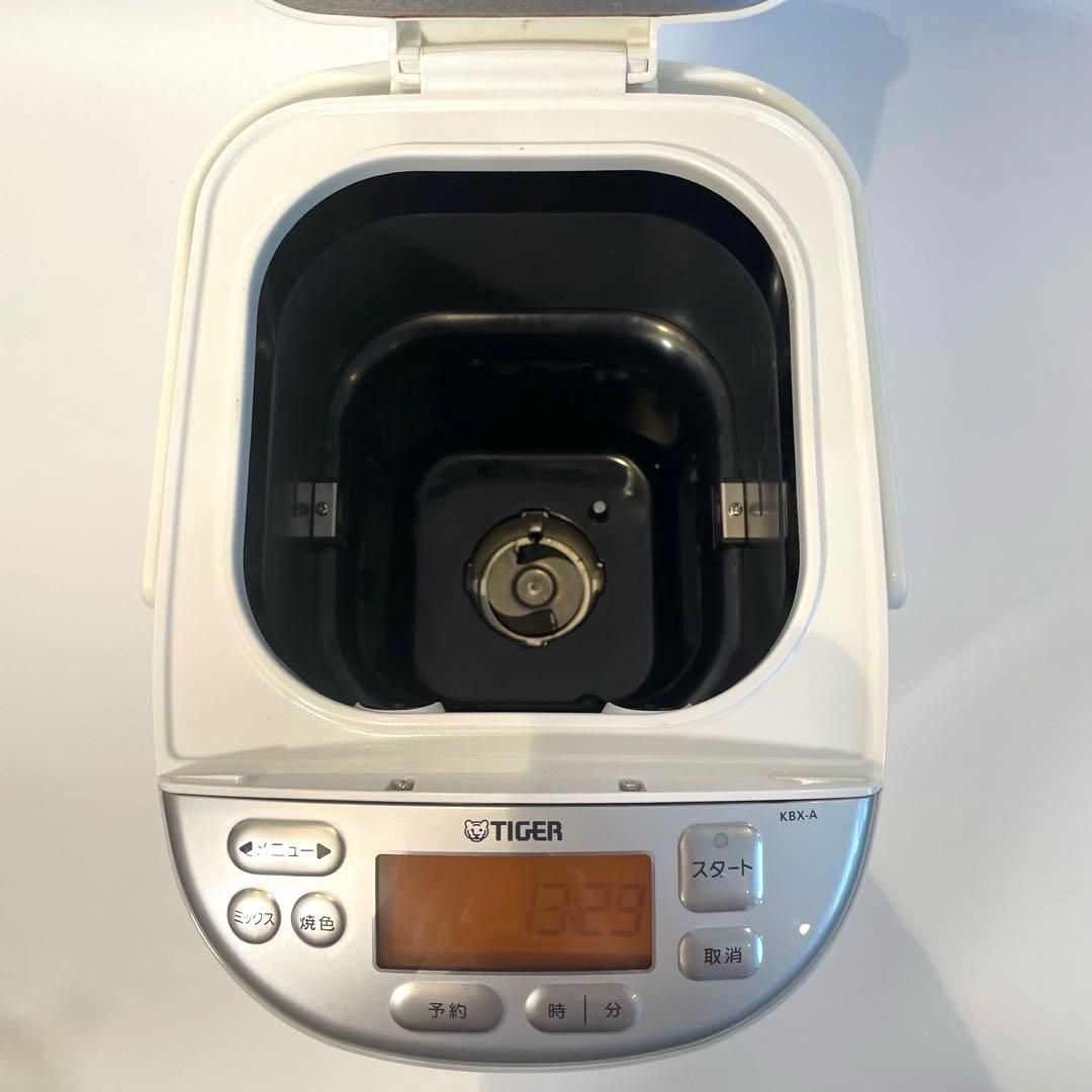 【美品】タイガー　ホームベーカリー　KBX-A100-W 通電確認済
