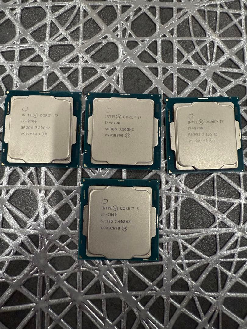 Intel core i7 8700×3、i5 7500