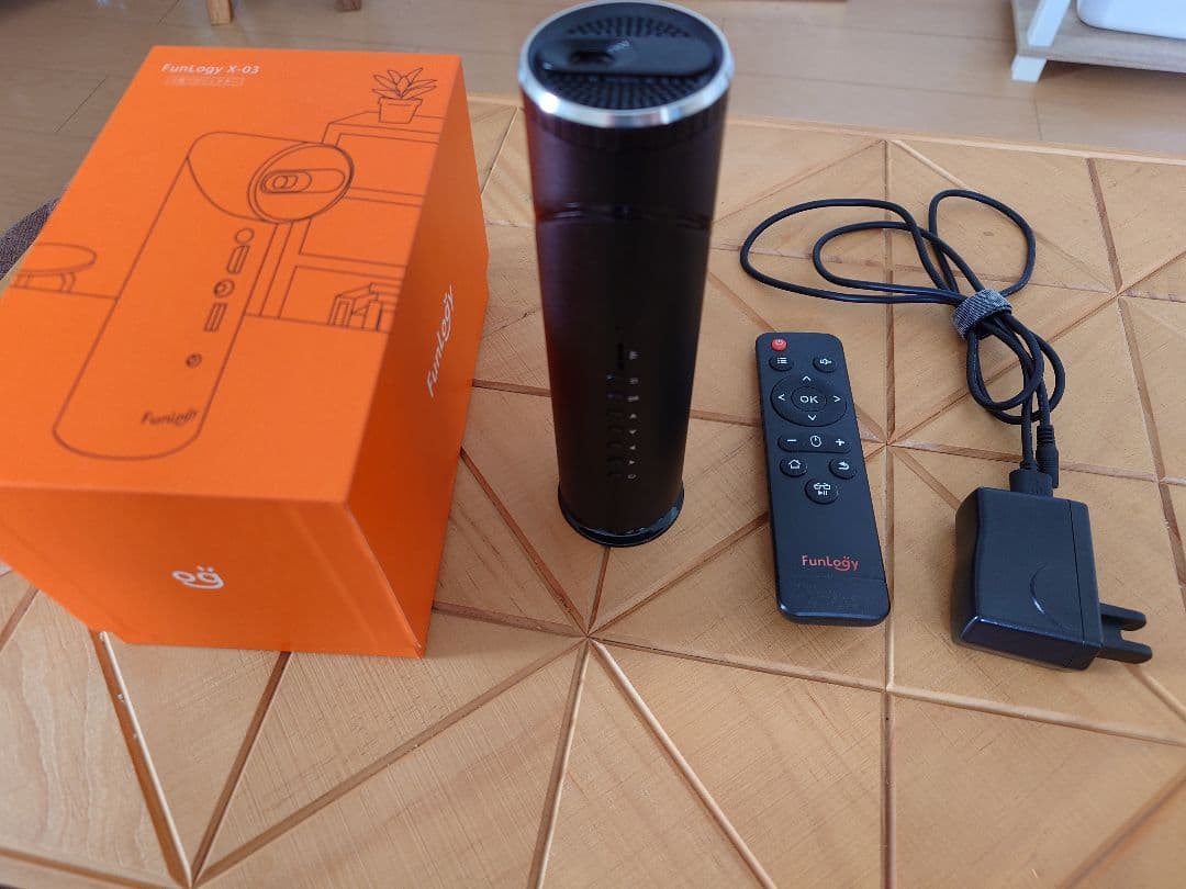 FUNLOGY X-03 小型プロジェクター