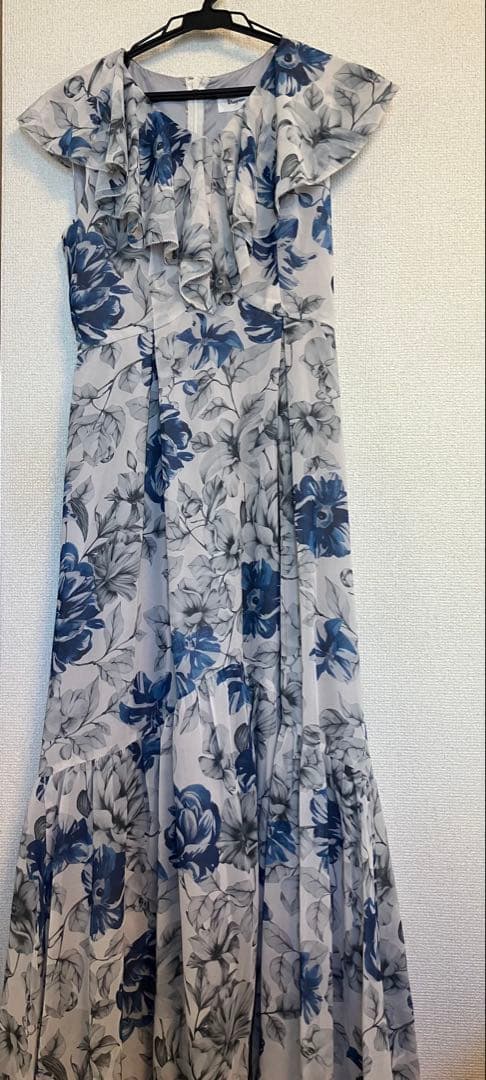 グレースコンチネンタル　フラワープリントフリルワンピース