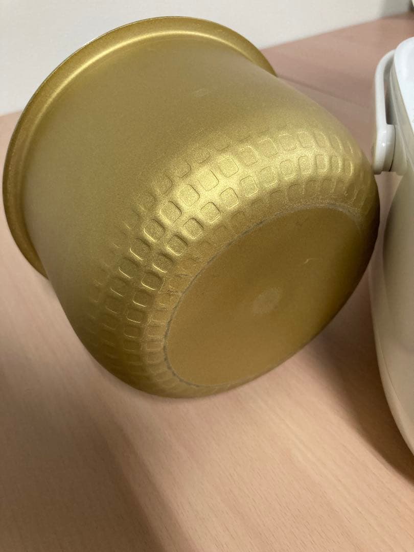 美品★2023年製★3回程使用★TOSHIBA★炊飯器★3合炊き★RC-5E2X