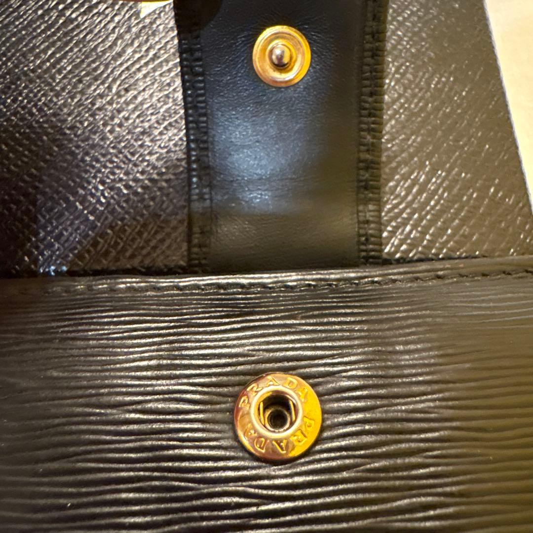PRADA 二つ折り財布　1M1225