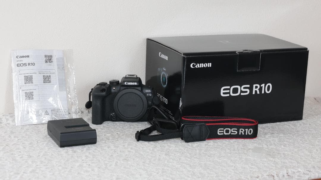 完動/極美品 Canon EOS R10 ボディー