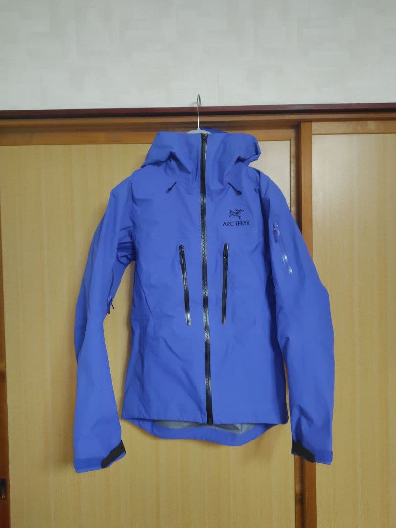 ARC'TERYX アルファSV 2024 ALPHASV Sサイズ