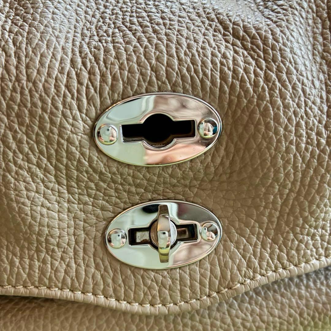 おーたにです 美品ザネラートポスティーナ　ベイビー　色トープ