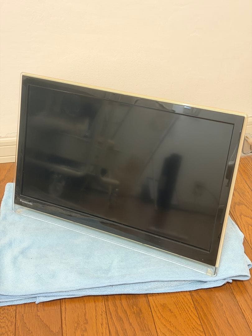 Panasonic パナソニック テレビ VIERA UN-19F6