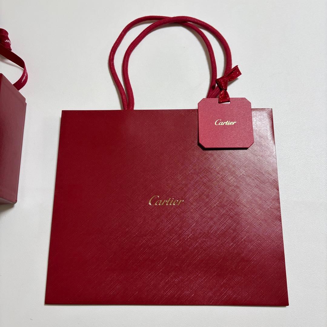 美品　カルティエ　ラブブレス　ブレスレットケース　空箱　現行品　リボン付き