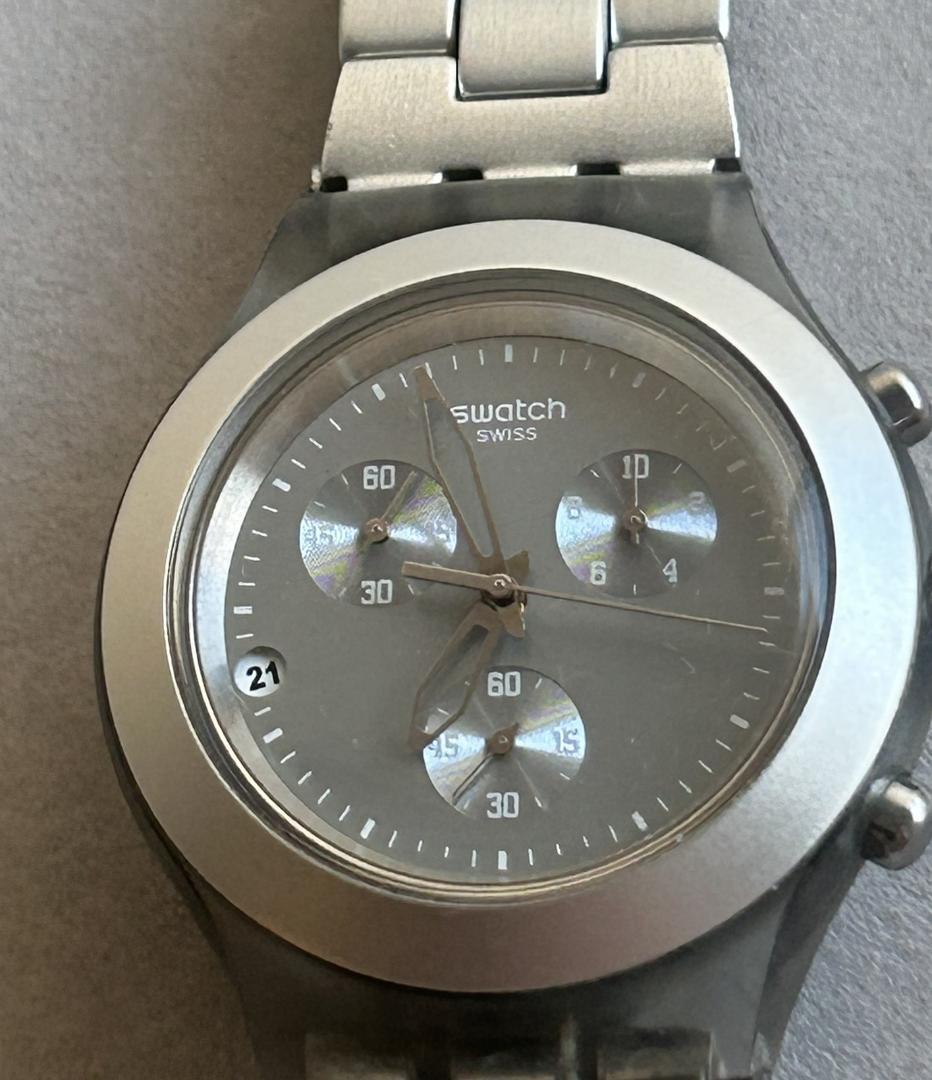 SWATCH 腕時計 (型番 Sw-SVCG4000AG）