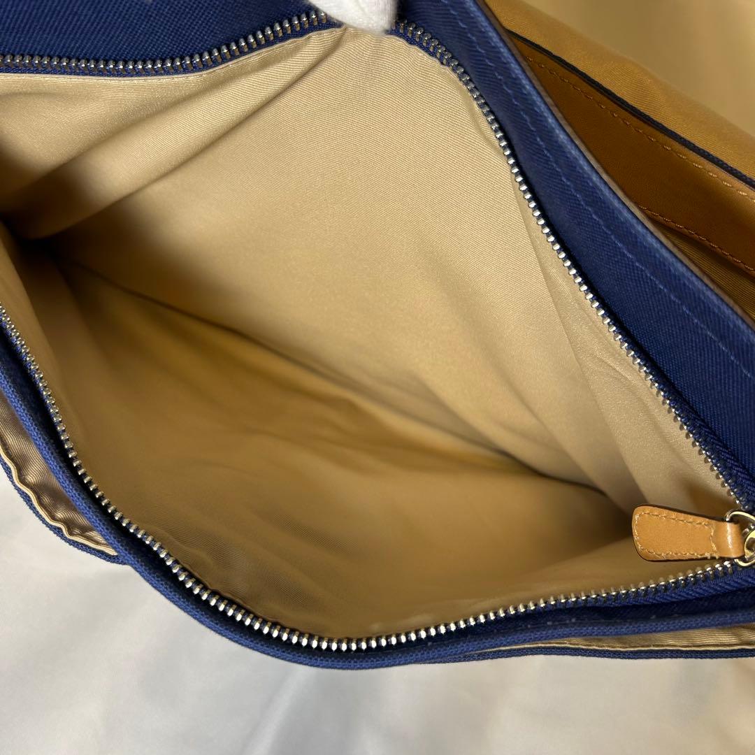 【希少・美品】COACH ボヤージュキャンバスメッセンジャーバッグ ショルダー