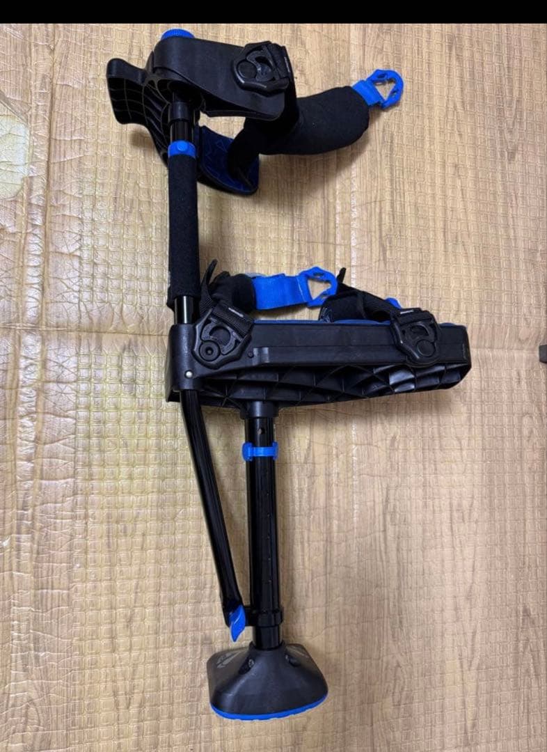 iWALK Free 3.0　ハンズフリー松葉杖