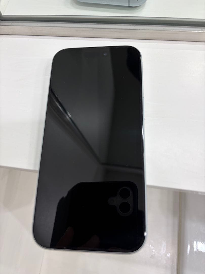 a*a様 Apple iPhone 15 本体 256gb 付属品なし　値下げし