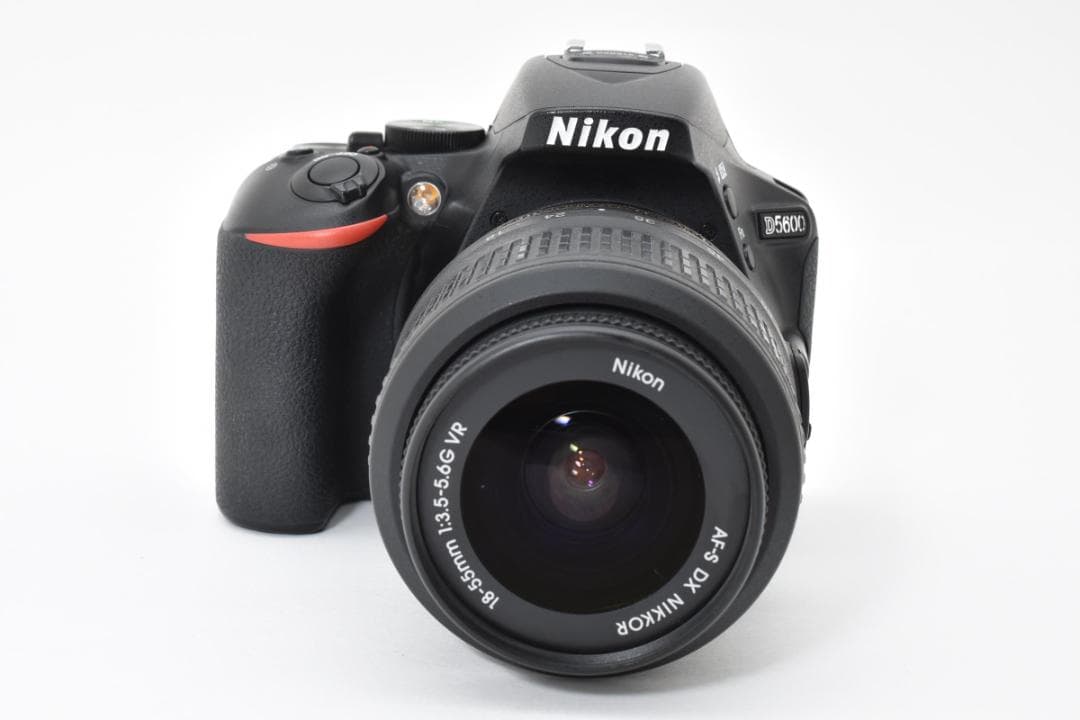 Nikon ニコン D5600 18-55VRレンズキット