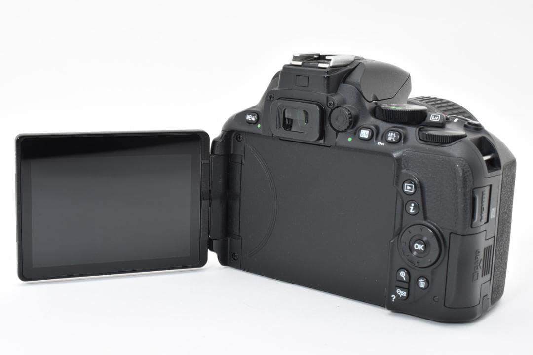 Nikon ニコン D5600 18-55VRレンズキット