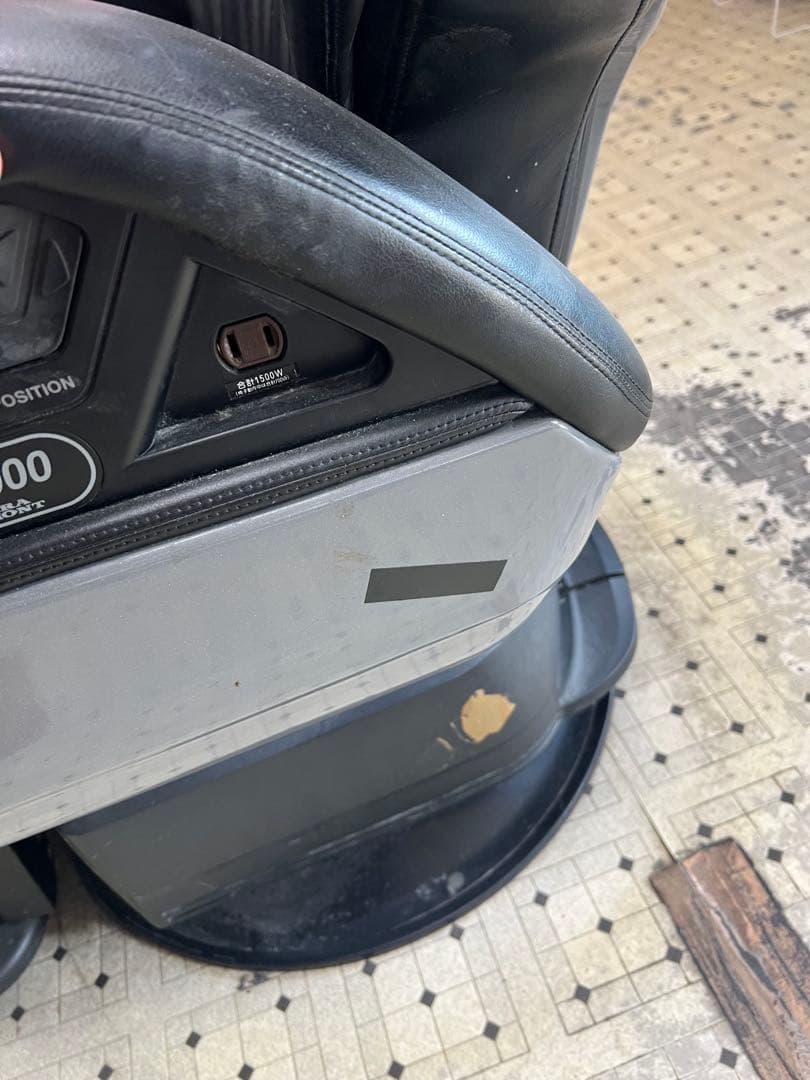 奥*誉様 理容椅子　タカラベルモントBB-8900 黒