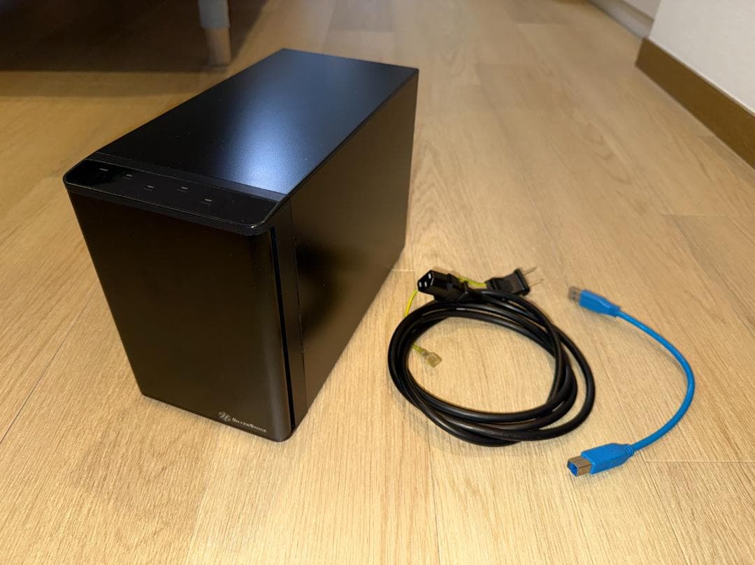 SilverStone 社 HDD ４ベイストレージケース