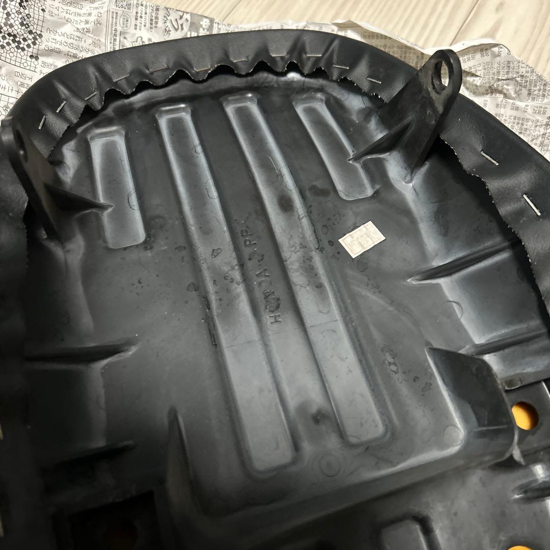 エイプ50 キャブ車　純正シート