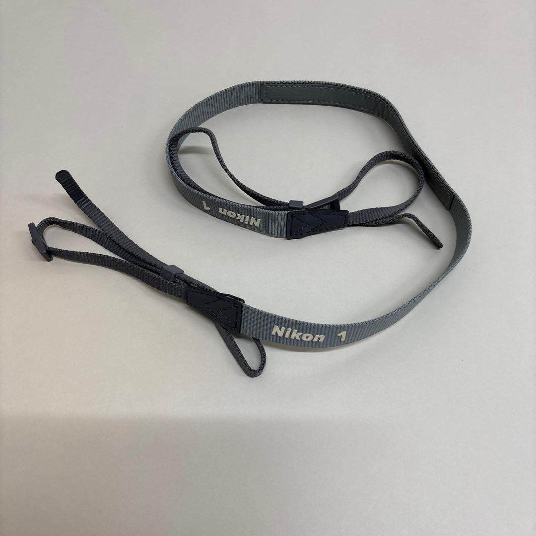 Nikon 1 J4 ミラーレス　一眼レフ　デジカメ　シルバー