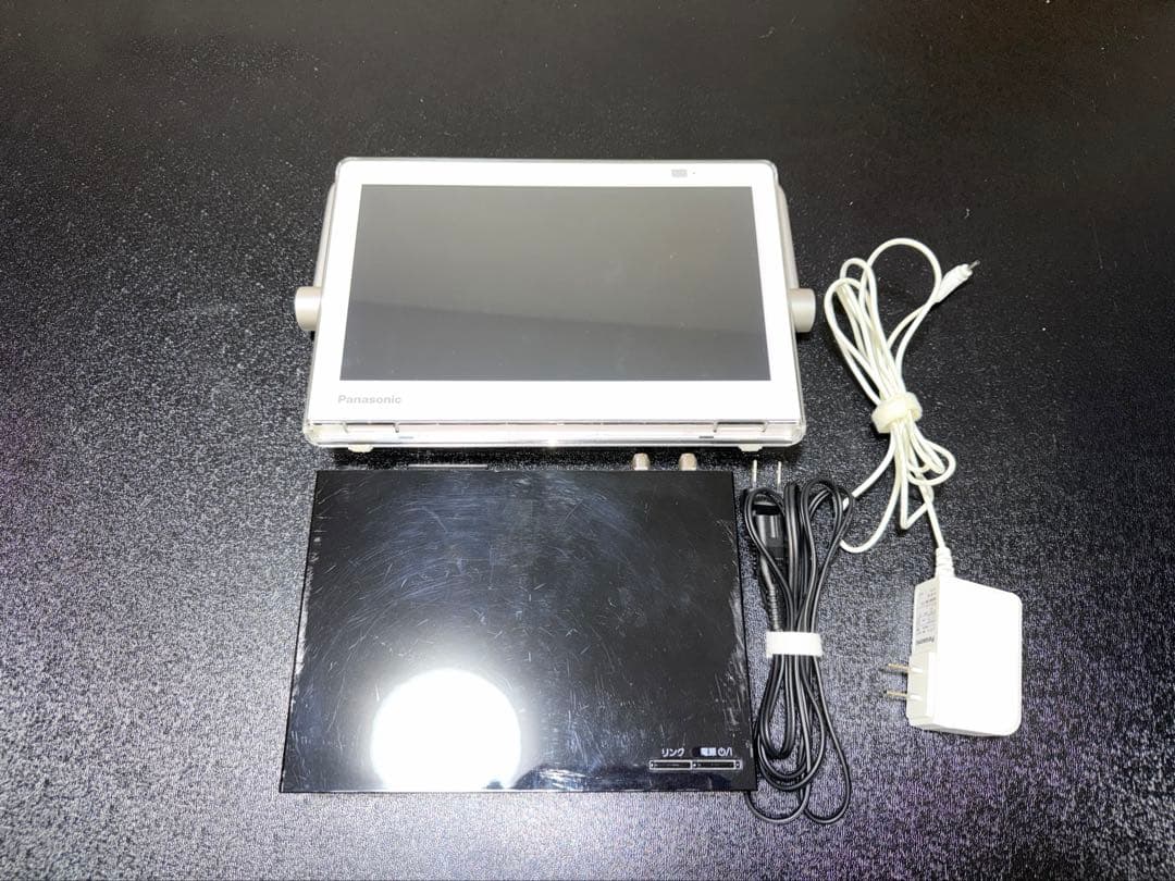 Panasonic ポータブルテレビ UN-10T7-W