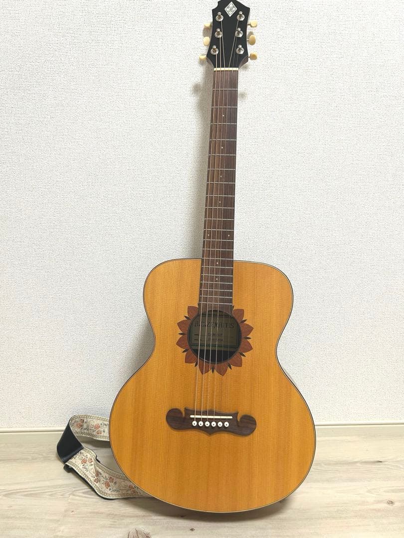 ミニアコースティックギター / ソフトケース ピック付き