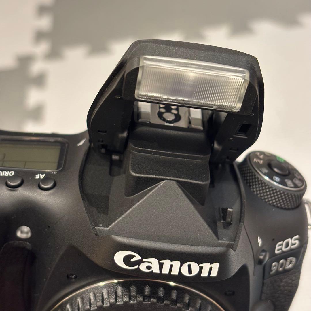【極美品】Canon EOS 90D ボディ　ショット数2000未満