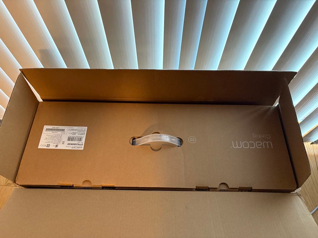 I*e様 Wacom Cintiq22液晶ペンタブレット[DTK-2260K0D