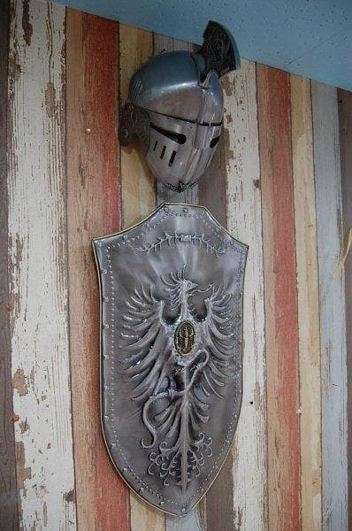アウトレット 盾とマスク 西洋 甲冑 オブジェ 店内装飾 防具 かっこいい